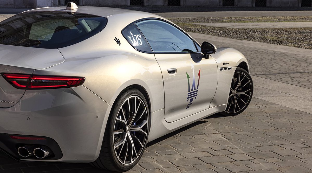 Maserati_HQ's tweet photo. Catch GT if you can.
You saw the Folgore version, now it's time for the GranTurismo with our V6 Nettuno engine to take the streets ahead of its big debut. https://t.co/PbKWn0bTV9
