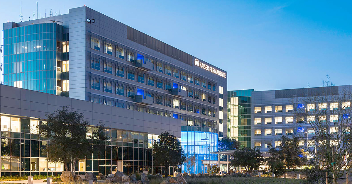 With the help of Hensel Phelps and CO Architects, we completed Kaiser San Diego in 2016. 

This project featured a unitized curtainwall and pop out windows. To learn more about the job, visit our portfolio!

loom.ly/IcJRrlc

#SanDiego #Hospital #YourVisionEngineered