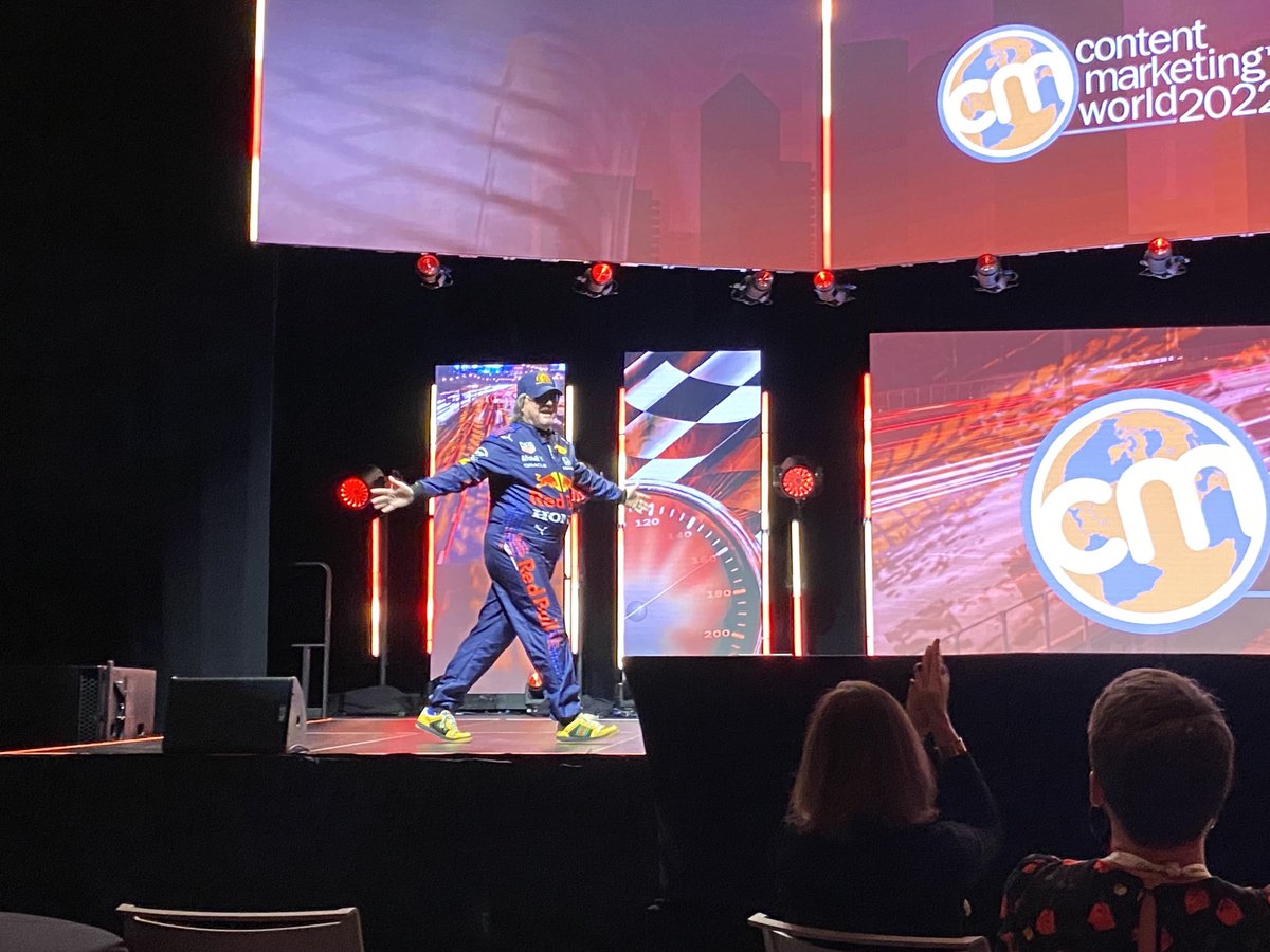 “Not every company will have a content strategy, but every successful company will.” ⁦<a href="/Robert_Rose/">Roselia Roberton</a>⁩ dropping wisdom and predictions at #cmworld