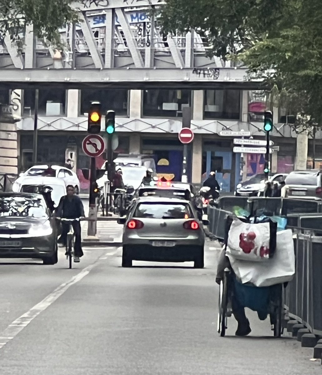 Une image vaut parfois 1000 mots. 

#saccageparis