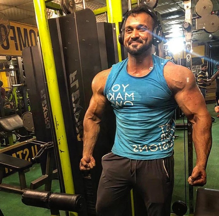 RameezRik's tweet photo. Yes i am preparing for the upcoming world championship need support #worldchampionship2022 #internationalathlete #rik #fitnessrik #bodybuilding #classicphysique #athleticphysique #difficulttime #FitnessMotivation #fitnesstrainer #fitness #fitnessfreak https://t.co/UjxGaEgUmz
