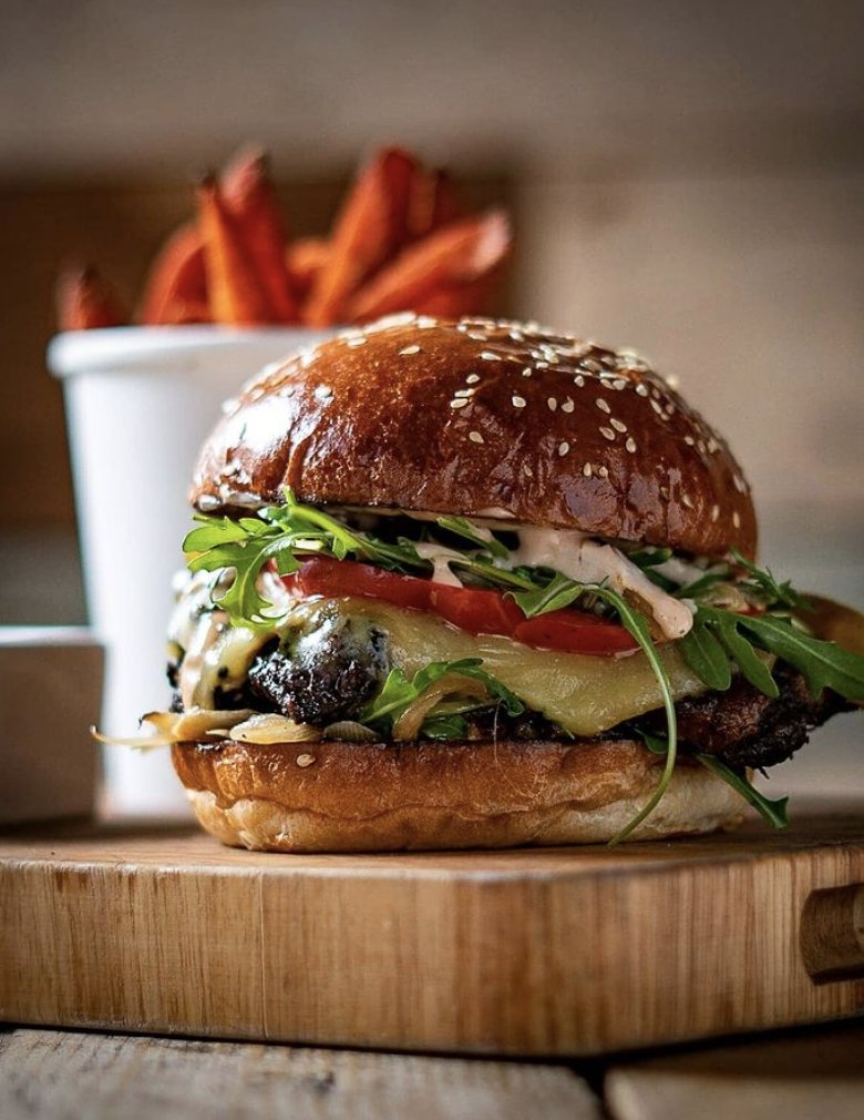 FoodNetwork_UK's tweet photo. Jerk Chicken Burger ππ€©
πΈ: onelovekitchenuk via Instagram
.
.
.
.
.
.
.
.
.
.
#FoodNetworkUK #SatisfyingVideos #FoodNetworkFinds #BehindTheScenes #BHM https://t.co/kpof5h5sKx