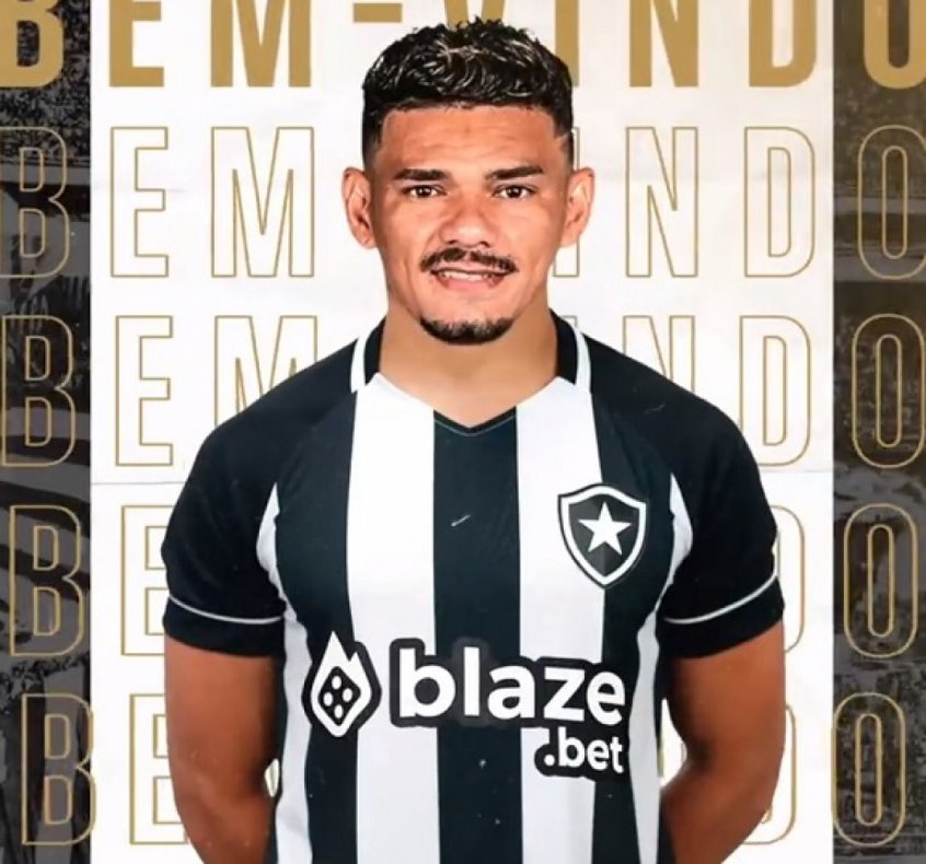 _RinconDeFutbol's tweet photo. 𝗢𝗙𝗜𝗖𝗜𝗔𝗟✅🆕🤝🏻✍🏼

Tiquinho Soares es nuevo jugador del Botafogo, el delantero brasileño llega procedente del Okympiakos FC a cambio de 1M€. Firma un contrato de vinculación de dos temporadas.

_
#TiquinhoSoares #Botafogo #Transfers #TransfersFootball #TransfersNews https://t.co/uns4xCEZUo