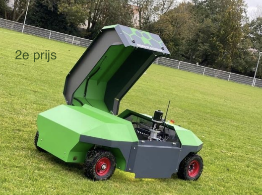 GroenTechniek's tweet photo. We feliciteren de winnaars van de innovatieprijs Gouden Klavertje Vier '22! 1e prijs; Fluid Feeder van @VredoDodewaard, 2e prijs; onkruidverwijderaar Violette van @milatigrass en de 3e prijs is voor @NewHollandAG met de AgXtend. Persbericht: https://t.co/PhaSRkjTrA #ATH22 https://t.co/grdTygB1Xo