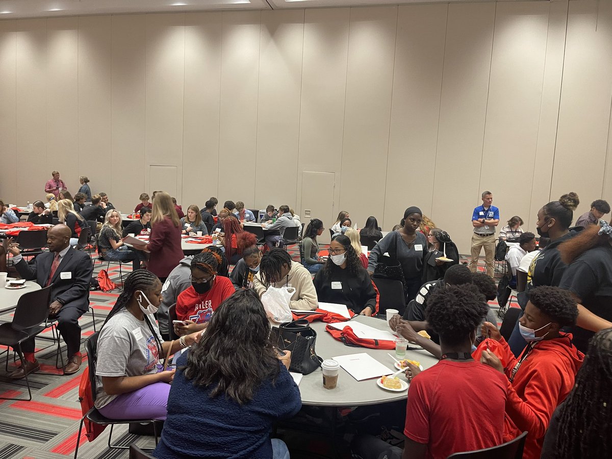 Mary Louise Pozaric tweet media