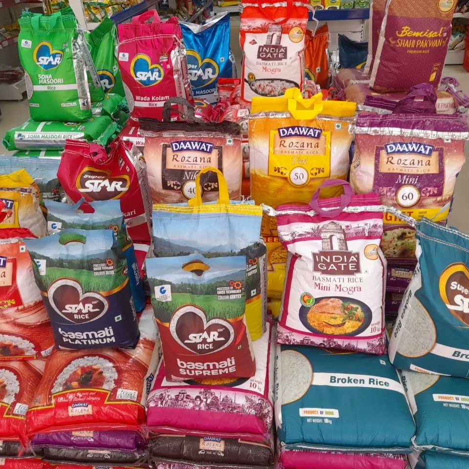 StarLocalmart's tweet photo. The tension of buying groceries is history. The most trusted SGG Localmart Store in Jaysingpur makes Grocery shopping easy and fun. Some glimpse of our new avtar.
#SGG #StarLocalmart #SGGRising #VocalForStarLocal #GhodawatRetail #FMCG #ModernRetail
#GroceryRetail https://t.co/R9rNAOH69K