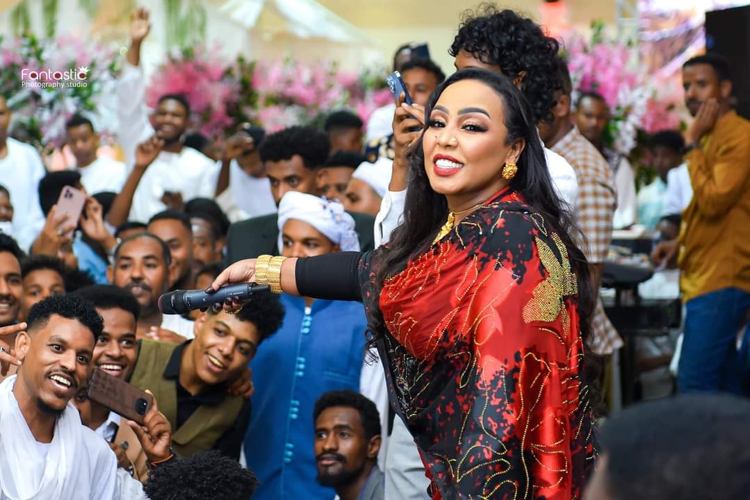 Hudaarabi00's tweet photo. ❤🖤❤🖤❤🖤❤ https://t.co/jSFRhDDPum