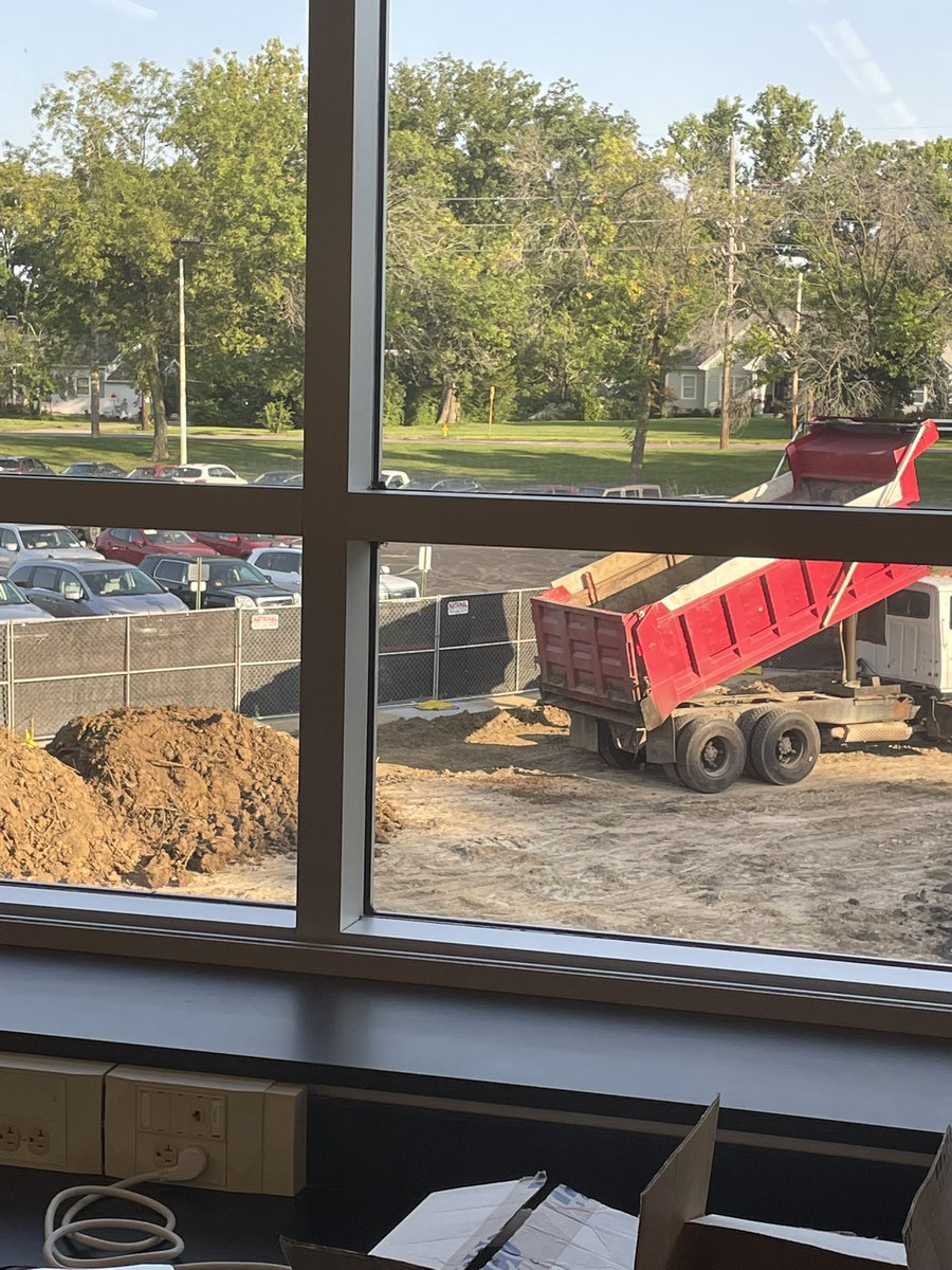 My entire AP Physics class stopped to watch a dump truck and cheered.  #theyarestillkids