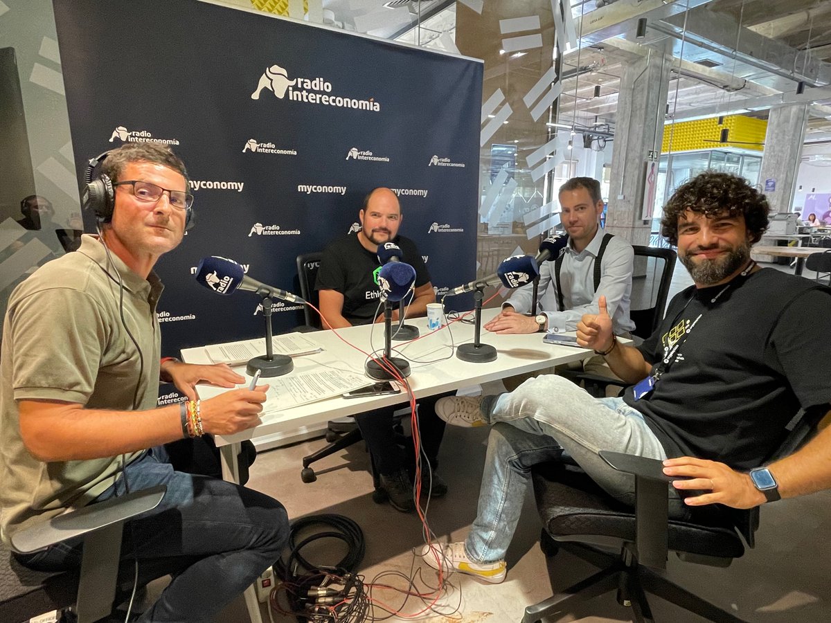 myconomy_'s tweet photo. Terminamos la primera mesa redonda sobre la histórica llegada de #merge a #Ethereum #EnDirecto desde @cryptoplaza_es #DeepConference 

¡Gracias por acompañarnos!

@gotoalberto 

@BrunoSixtoLB 

Fredy @DragonStake https://t.co/x5AJpHX1S4