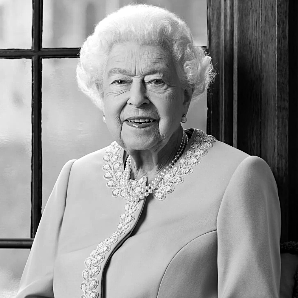 TheLoyaltyWorks's tweet photo. A Bank Holiday has been announced on Monday 19th  September 2022 for the State Funeral of Queen Elizabeth II to mark her incredible reign.

As a mark of respect, Loyalty Works has decided to close for the day. https://t.co/Zq4zKl1qH7