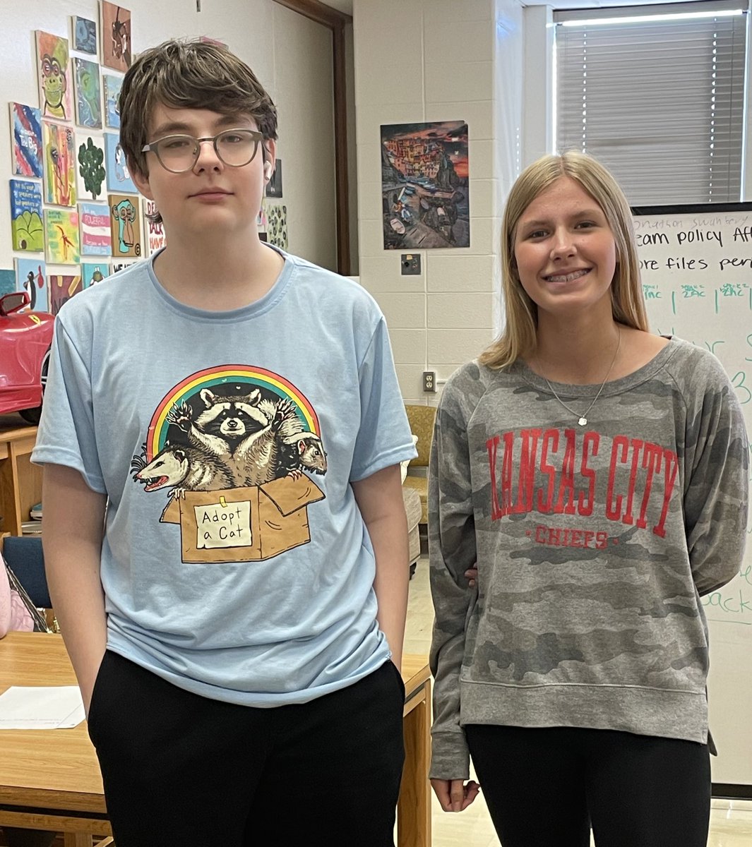 smsdebate's tweet photo. Our cadets selected our 1st Radiant Raiders this year &amp; they passed the honor along this week. RR’s are supportive teammates, hard workers, kind humans &amp; people who make our db8 fam awesome! Congrats:
Mariah Hill&amp; Nixon Hathcock
Eric Grosscup &amp; Ivy Williams 
Brooklynn Hato
💛💚 https://t.co/GP7IJuQ9jN