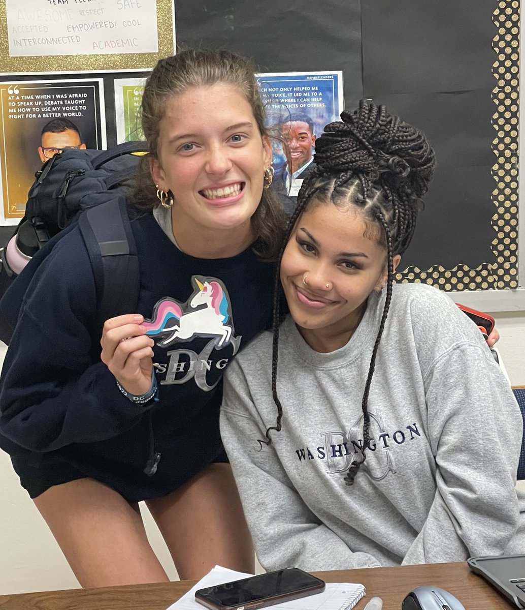 smsdebate's tweet photo. Our cadets selected our 1st Radiant Raiders this year &amp; they passed the honor along this week. RR’s are supportive teammates, hard workers, kind humans &amp; people who make our db8 fam awesome! Congrats:
Mariah Hill&amp; Nixon Hathcock
Eric Grosscup &amp; Ivy Williams 
Brooklynn Hato
💛💚 https://t.co/GP7IJuQ9jN