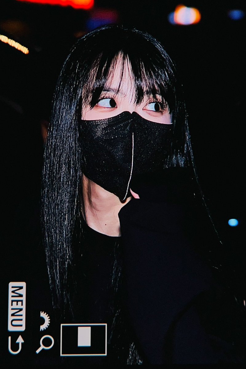 picnic0420's tweet photo. 220914 프리뷰

유정이 솔로 대박나자🔥

#지수연 #위키미키 https://t.co/5SqSJz5qWo