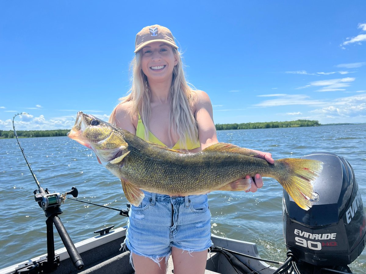 Happy #walleyewednesday! 

🧢 is <a href="/YeeYeeApparel/">Yee Yee Apparel</a> use code 👁YEEYEEALEXA👁 for a discount