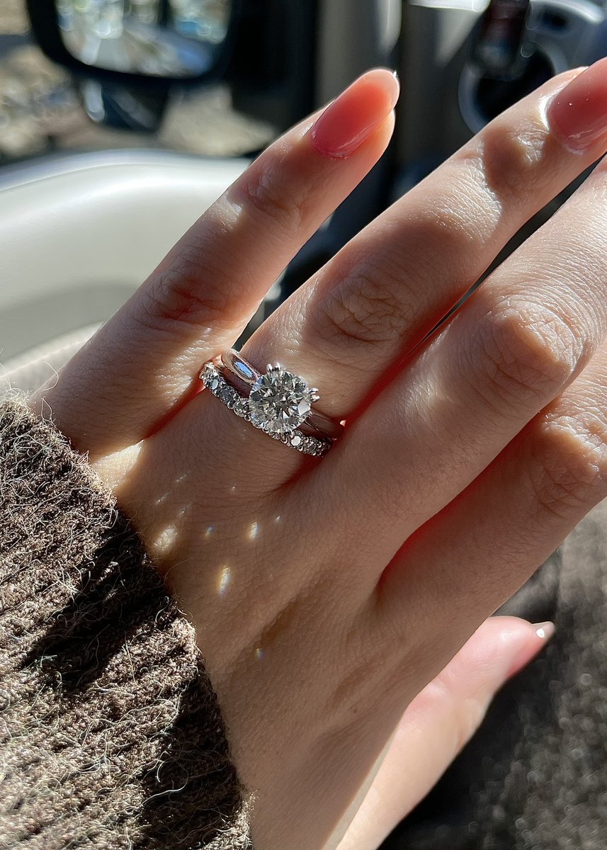 婚約指輪と結婚指輪はこの２つです💍 