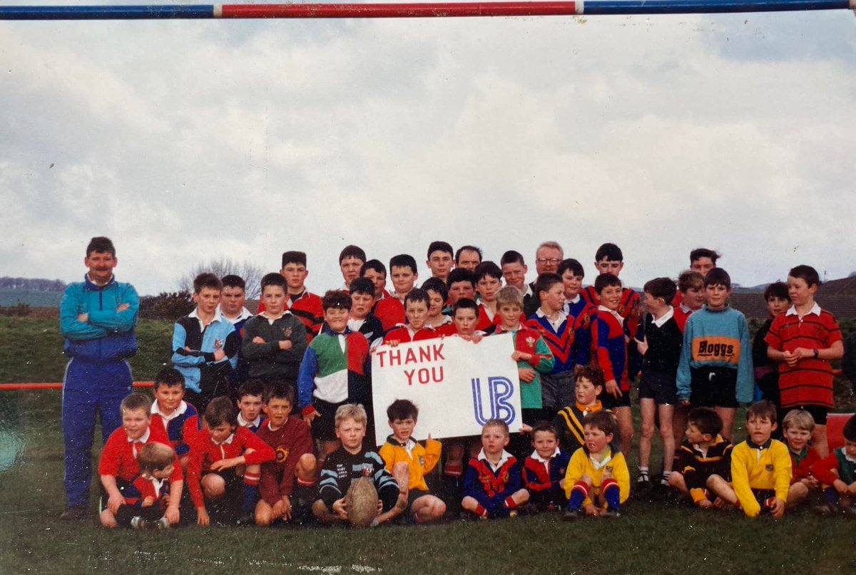 It’s with great sadness we pass on the news club stalwart Keith “Dicky” Parrot has passed away. Dicky helped set up our Mini and Juniors section over 30 years ago and coached both the youth and senior sides. Our thoughts and condolences are with Mathew and all the family