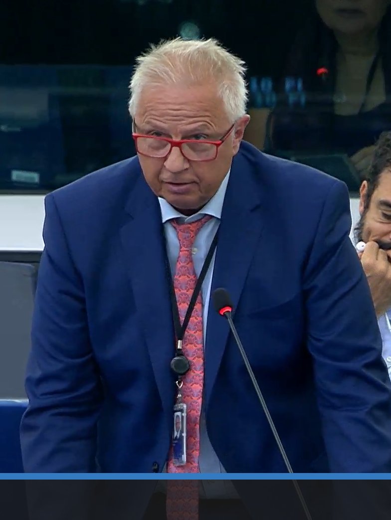 BenceGat's tweet photo. Le moment où @trocsanyi confronte @PauloRangel_pt au fait qu'en France, le Conseil Constitutionnel est présidé par l'ancien premier ministre socialiste Laurent Fabius. Pourtant le PE ne voit des problèmes d'indépendance judiciaire qu'en HU et PL.  #Hongrie #RuleOfLaw https://t.co/GnYvouWVnc