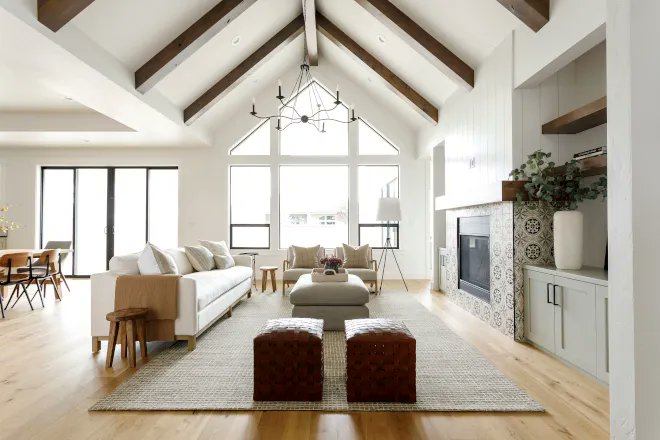 GeretyBuilding's tweet photo. “Modern farmhouse” is a home design buzzword that gets discussed a lot. The new style creates a uniquely fresh aesthetic by combining the sleek, clean lines of contemporary design with charming farmhouse elements. 🌾🏡✨#modernfarmhouse #homeremodel https://t.co/Nsj2aVvQdo https://t.co/KdaqHZDdMp