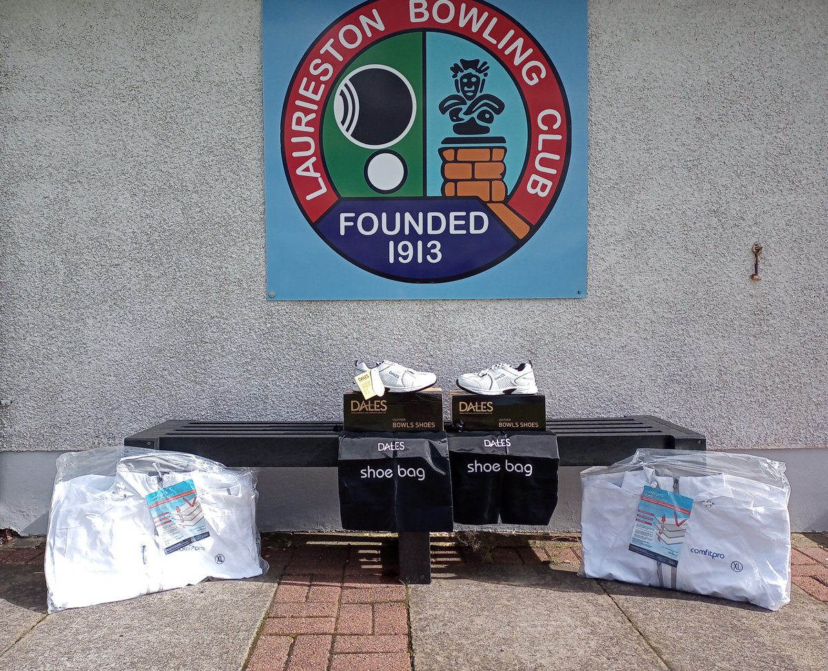 lauriestonbowls's tweet photo. VERDEMAT BOWLS

Thanks to @VerdematBowls for donating two sets of waterproof jackets and bowling shoes to our charity raffle in aid of @NHSForthValley's Kidney Renal Unit &amp; @strathcarron1.

The draw will take place on the day of the Willie Scobie Memorial on 24 September. https://t.co/s58bIfO9G7