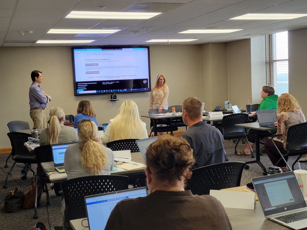 NorthDakotaCTE's tweet photo. The Career Resource Network hosted an https://t.co/BfQiUcYmSU Basics workshop in Bismarck yesterday, which included an introduction to the new Work-based Learning module in RUReady!  Learn more at https://t.co/ew6lWguyi0

#ND_CTE #WorkBasedLearning #GoldenPathSolutions #RUReadyND https://t.co/3bYak7LtH5