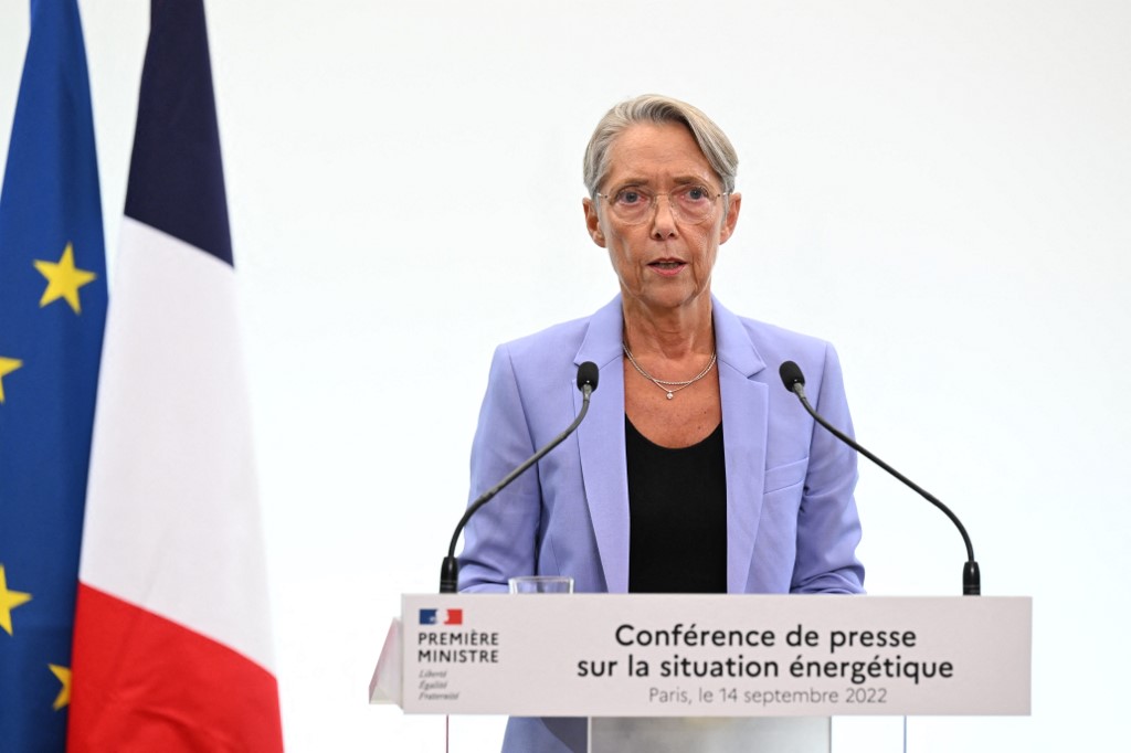 BFMTV's tweet photo. 🔴EN DIRECT
Elisabeth Borne annonce que hausse des prix de l'électricité et du gaz sera limitée à 15% en 2023
https://t.co/7McNtMYwd5 https://t.co/rpQAvqmeAZ