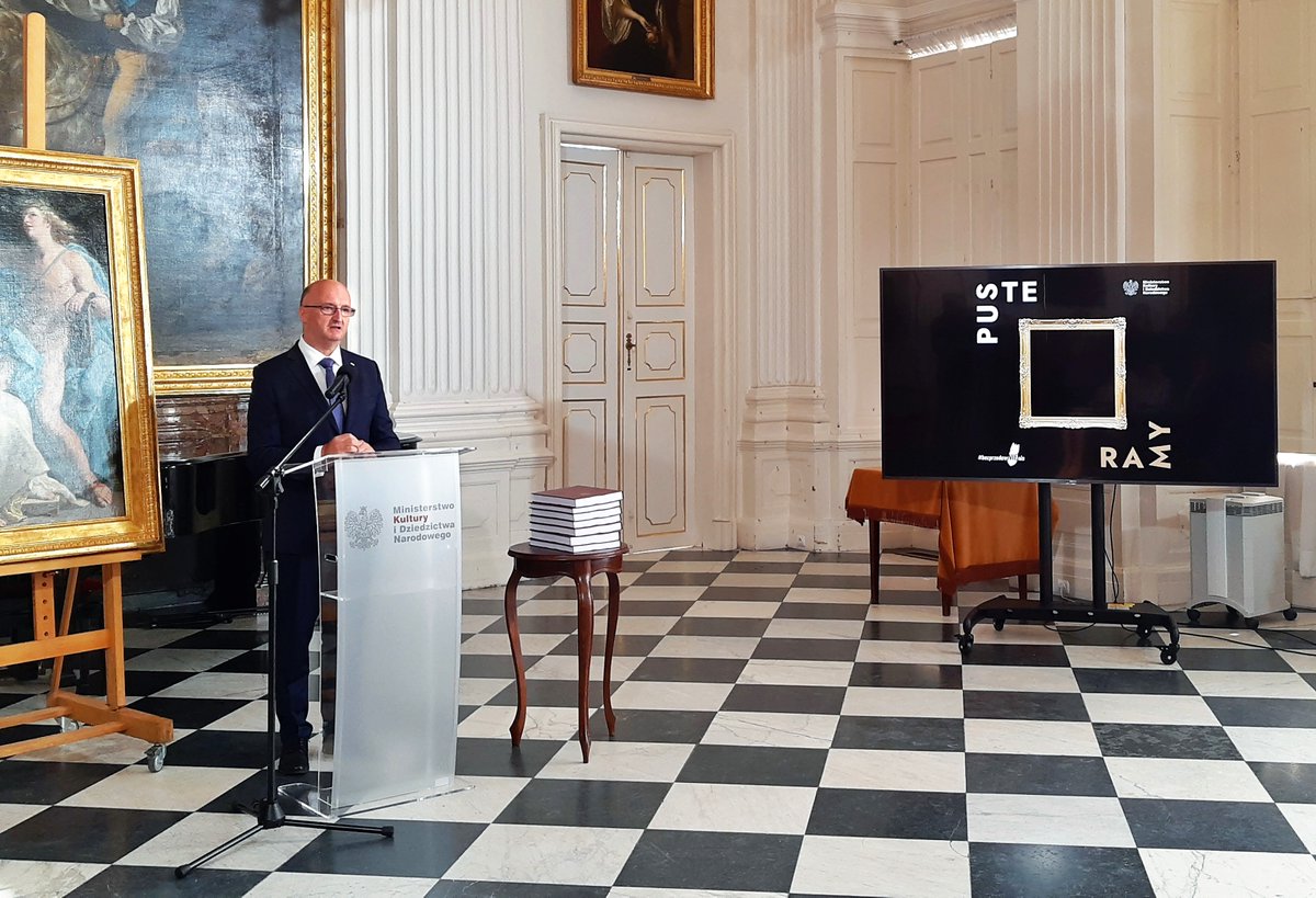 PolandMFA's tweet image. Dep. FM @Piotr_Wawrzyk attended today's inauguration of the #EmptyFrames campaign.

The project of the 🇵🇱 Ministry of Culture and National Heritage is intended to remind about works of art and historical objects seized by the Germans and Soviets during World War II.

#unREDEEMed