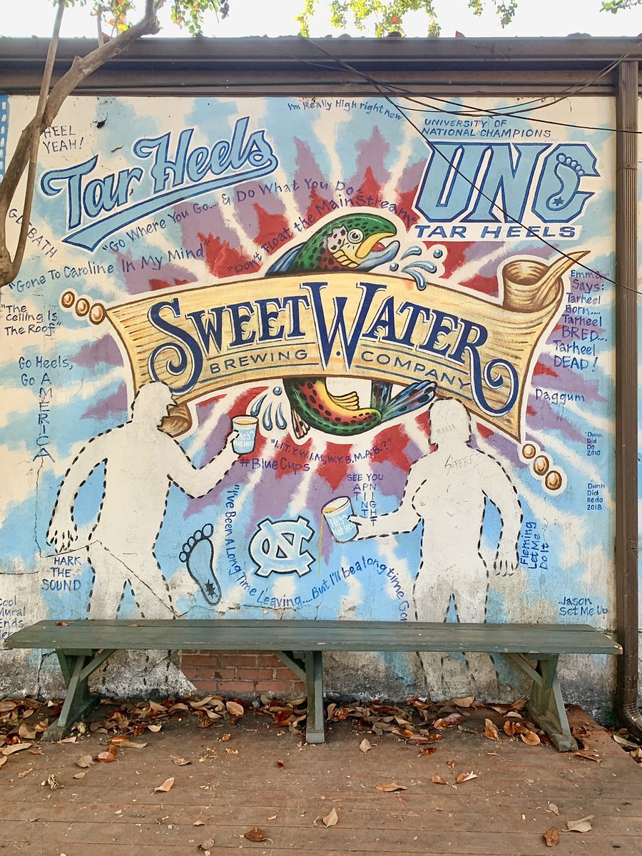 Hes_Not_Here's tweet photo. #PintAfternoon w/ @sweetwaterbrew throwback glasses #PintNight #BlueCups “Go where you go, and do what you do” https://t.co/5nlNi3sqqv