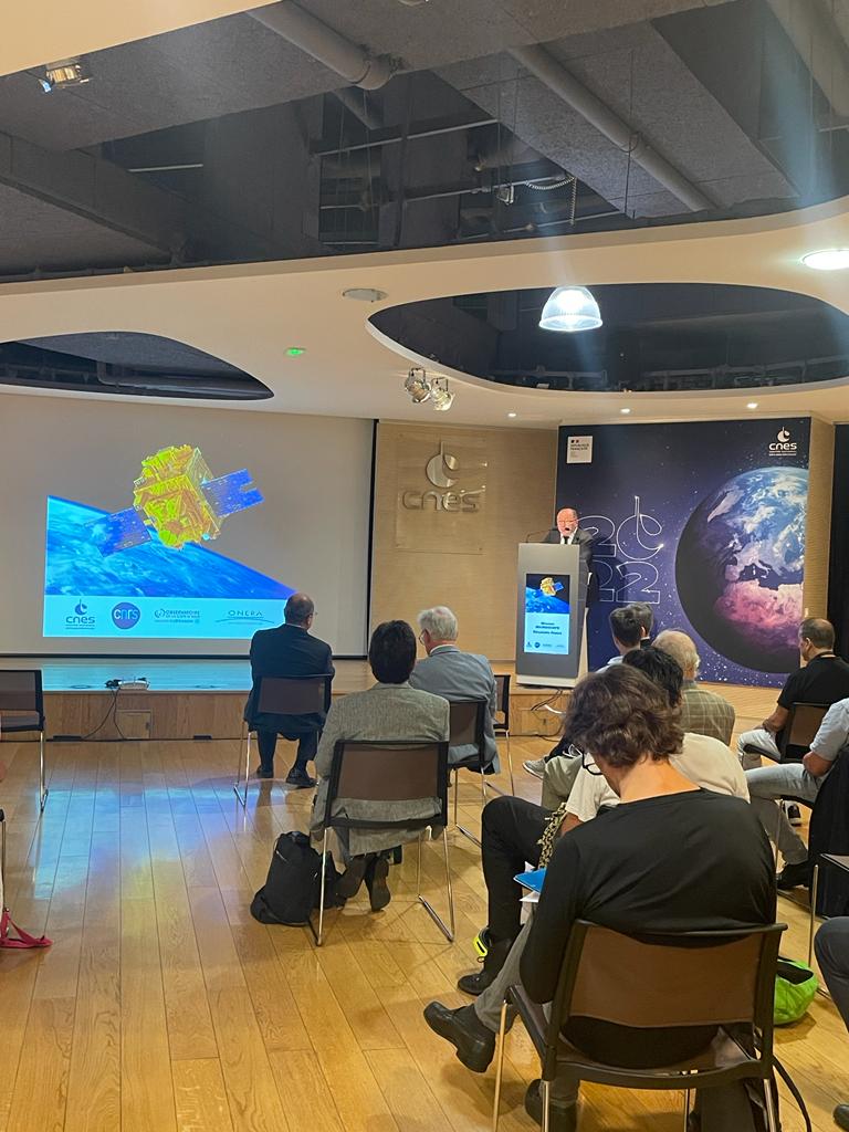 onera_fr's tweet photo. 🗣️ “La mission #Microscope, c’est avant tout des équipes passionnées, engagées et compétentes qui se sont battues pour arriver à produire cette première mondiale” Bruno Sainjon, président directeur général de l’ONERA #MicroscopeMission https://t.co/hxeeO8m92X