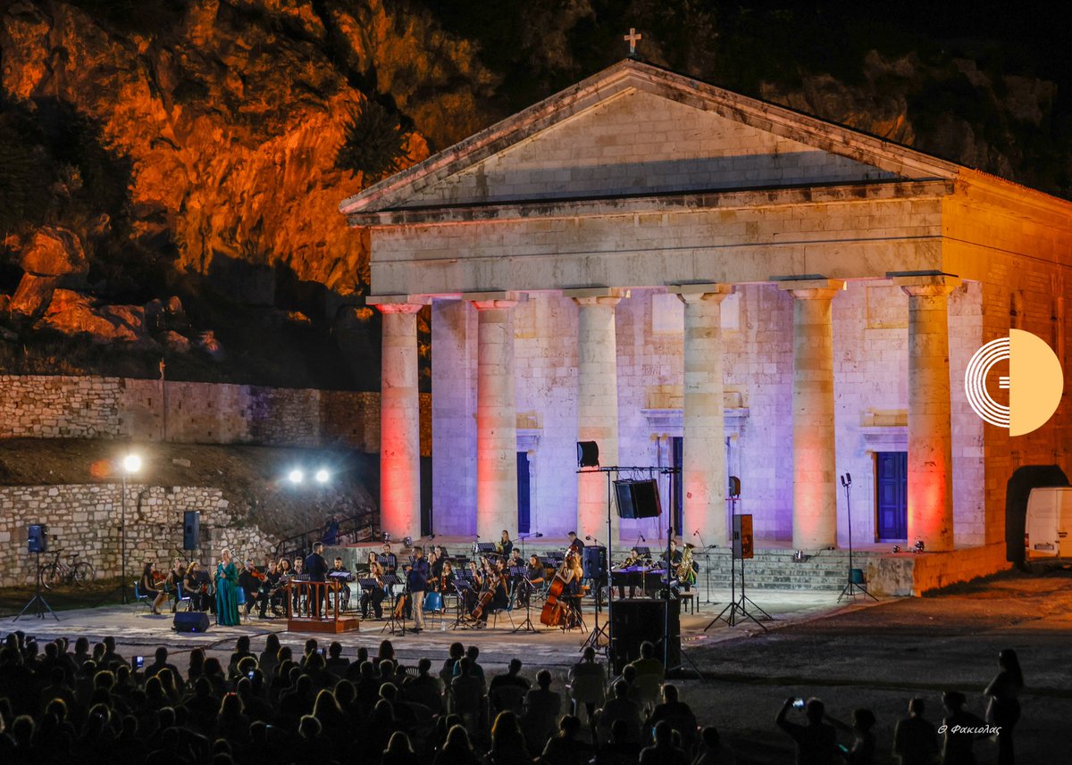 TheodorakisOrch's tweet photo. - Μικρός λαός και πολεμά -
📆10/09/22
📍 #OldFortress, #corfu
with Babis Velissarios &amp; Ioanna Vlachou 
Photo by Fakiolas Theodoros

#ΣυμφωνικήΟρχήστρα #ΜίκηςΘεοδωράκης https://t.co/ILAsHDSaBs