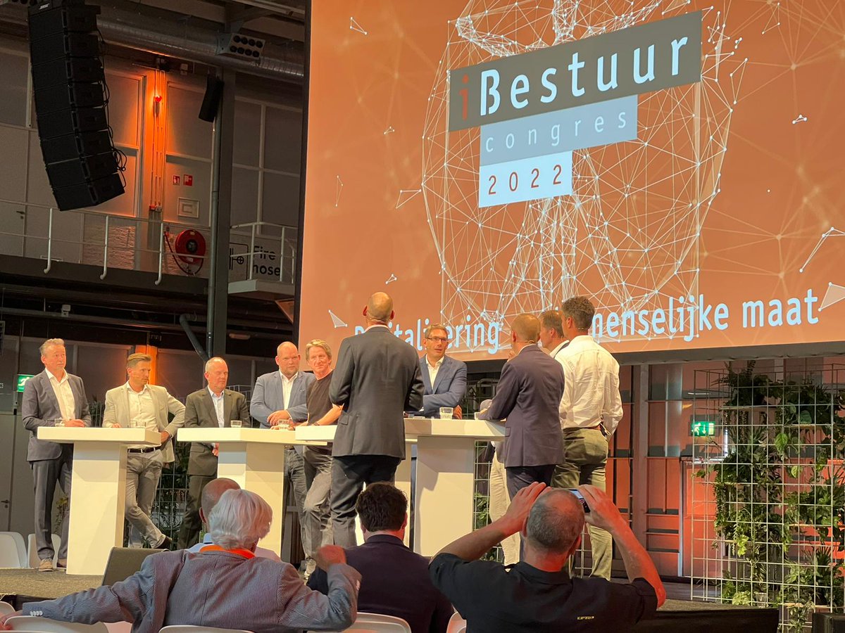 iBestuur's tweet image. ICT blijft toch een beetje een mannenwereld.... #IBC22 #diversiteit