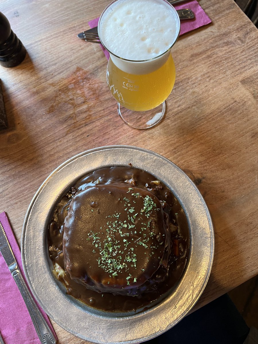 Have you ever seen a Sheperd’s Pie like this?!?! Jessop’s Tavern and Colonial Restaurant goes big on comfort food in #NewCastle, #Delaware. Video at instagram.com/reel/CifKVI6jz… #wilmingtontwd #foodies #travel