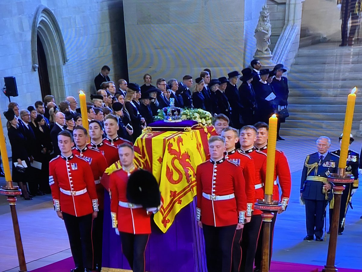 AmandaDavies07's tweet image. If you’re the mama / father of one these young men in The Queens Bearer Party you must be immensely proud of your son.  
@RoyalFamily 
#QueenElizabethII