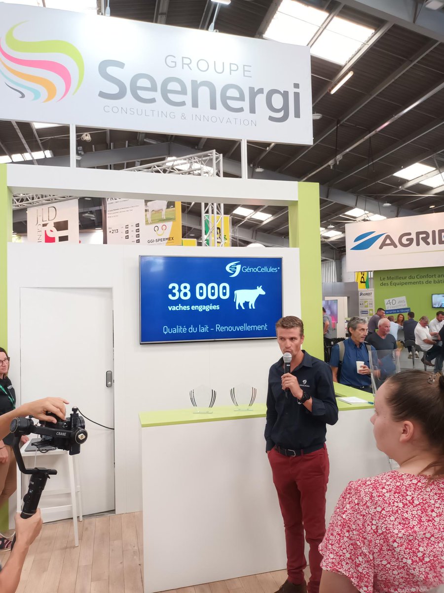 seenovia's tweet photo. ✅ Notre solution innovante #Explore
✅ Déjà 38 000 vaches engagées dans le programme #GenoCellules
✅ Le lancement de Lait’AG
✅ Plus de 1000 élevages en bouquet #Farmlife https://t.co/jBjBWu8aWW