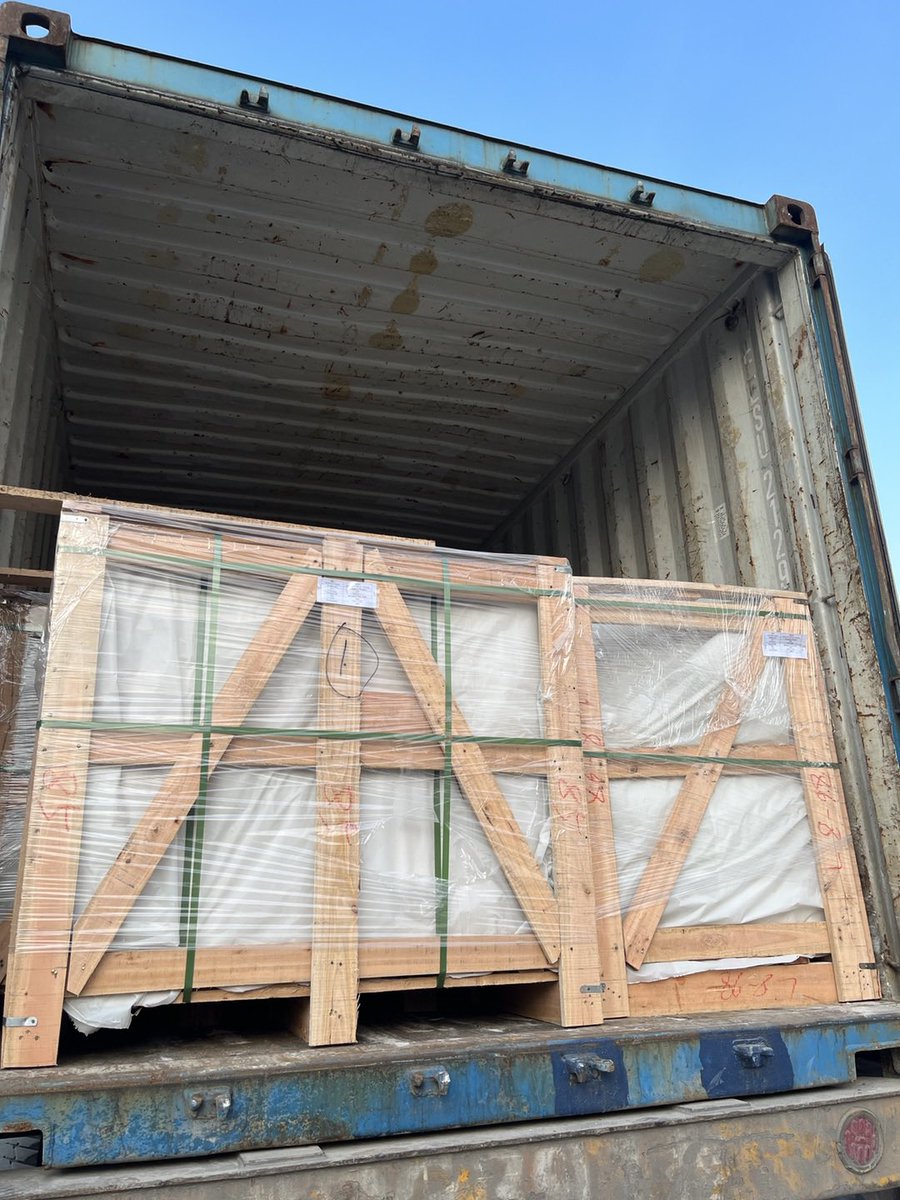 junglezcl's tweet image. 3 x 20'GP were loaded, from noon🏞️ to night🌌. Let's go!💪
#singostone #moleanos #limestone #известняк #caliza #containerloading #shippingcontainer #marblepackaging #marble #หินอ่อน #thailand #bangkok #bkk #scopelangsuan #moscow #dreamtowers #cdmx #naucalpan #polanco #monterrey