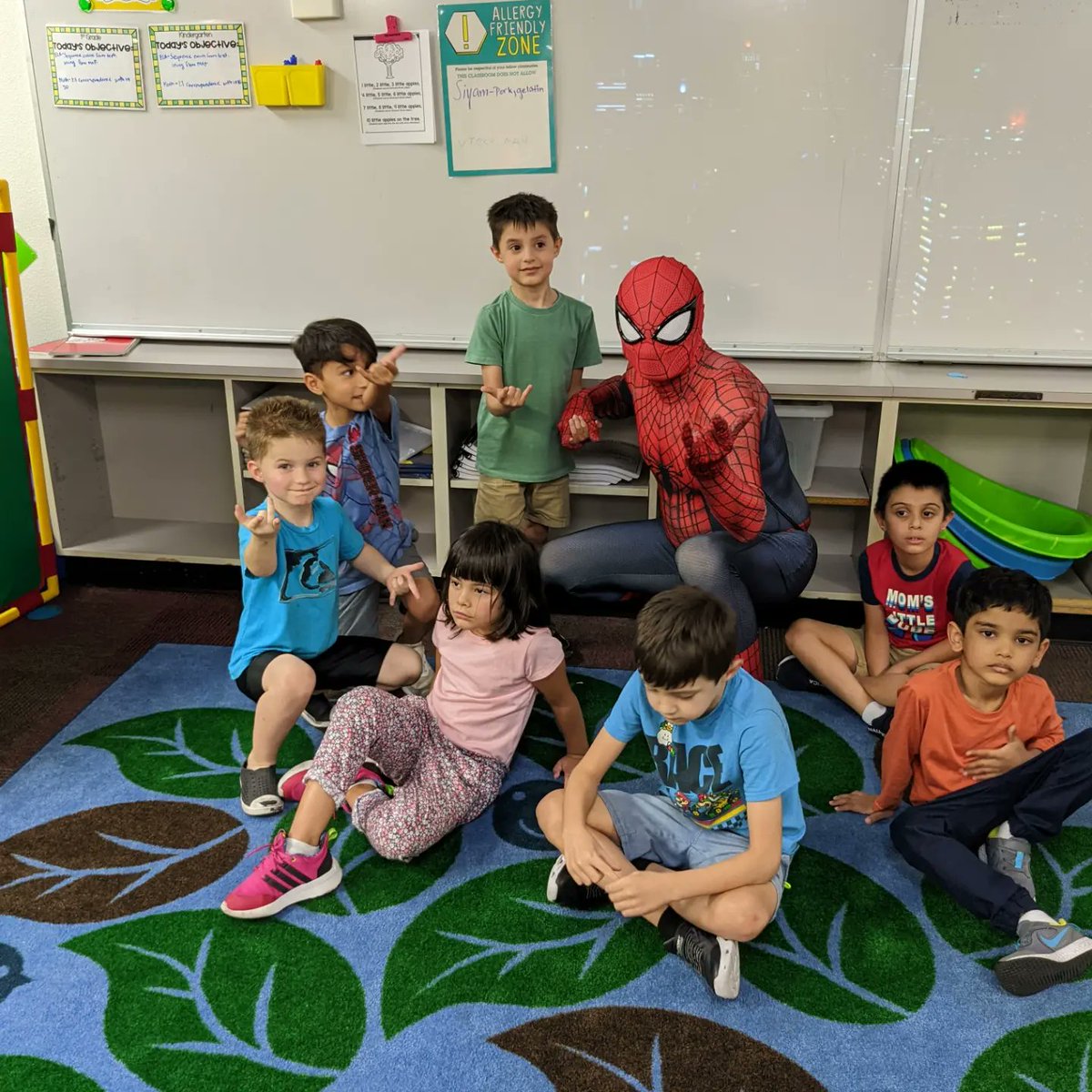Spiderman came to visit Mrs. Chavarria's classroom thanks to her fabulous OT, Kristy!  Thank you Kristy for loving on our students. #WeAreChandlerUnified <a href="/CusdEd/">CommunityEdCUSD</a> <a href="/ChandlerUnified/">Chandler Unified School District</a>