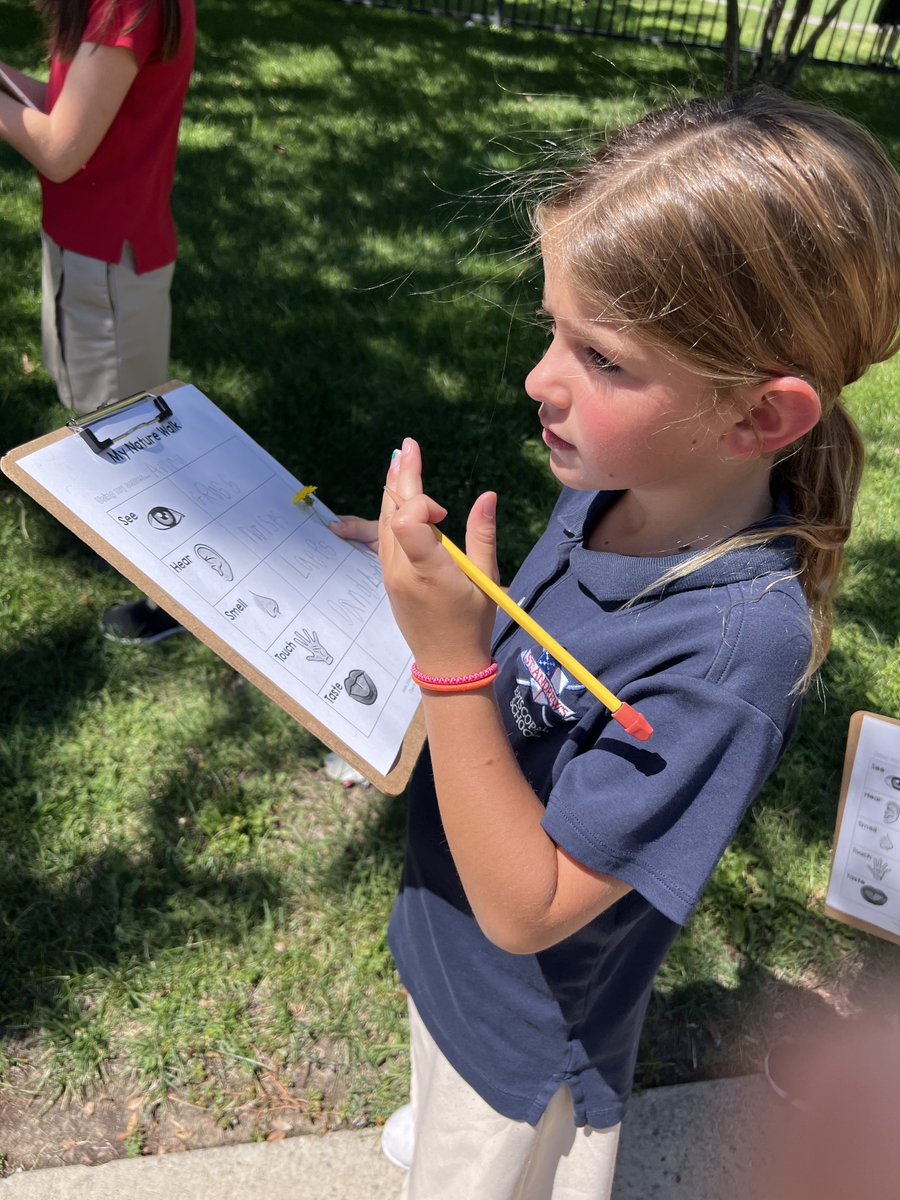 standrewsamari1's tweet photo. Our adventurous, empowered learners boldly ask questions and discover answers. Learn more about a St. Andrew's education for your child at https://t.co/Znjuq0XNfW #saesSnapshotsofDiscovery #saesExcellece #saesiswhereyourheartis https://t.co/WVOL9cLIW1