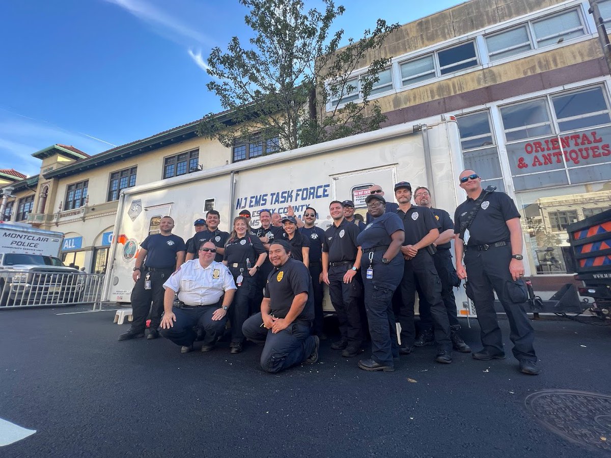 MontclairEMS's tweet photo. This weekend we provided EMS coverage to the @jazzhousekids #MontclairJazzFest and it was a ton of fun! We thank our partners South Orange EMS, @ems_msu , and Essex County Sheriff for their help. Donate today to support #MAU
https://t.co/aCPKghKOre 
#EMS #EventEMS #Jazz #NJEMSTF https://t.co/GWcDCTUzuy