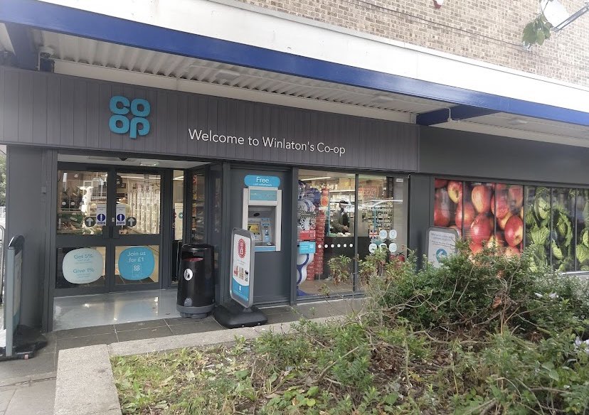RoseannHughes's tweet photo. Great day out in stores today with @collettdan25 talking HFSS and listening to our amazing colleagues #HFSS https://t.co/MYXfOEaoCM