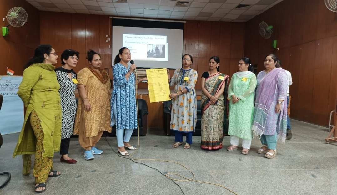 MeenakshiMalha2's tweet image. #CoLearningSession of Teacher Development Coordinators of #DelhiGovtSchools today at SKV Vivek Vihar 

📝Focus Areas #ClassroomObservation should be:
✔️SAFETY 
✔️ENGAGEMENT
✔️SELF-ESTEEM 
Of our #Students

@karkardoomadiet @Dir_Education @PbpandeyB @AmitaSh25774527
@STIReducation