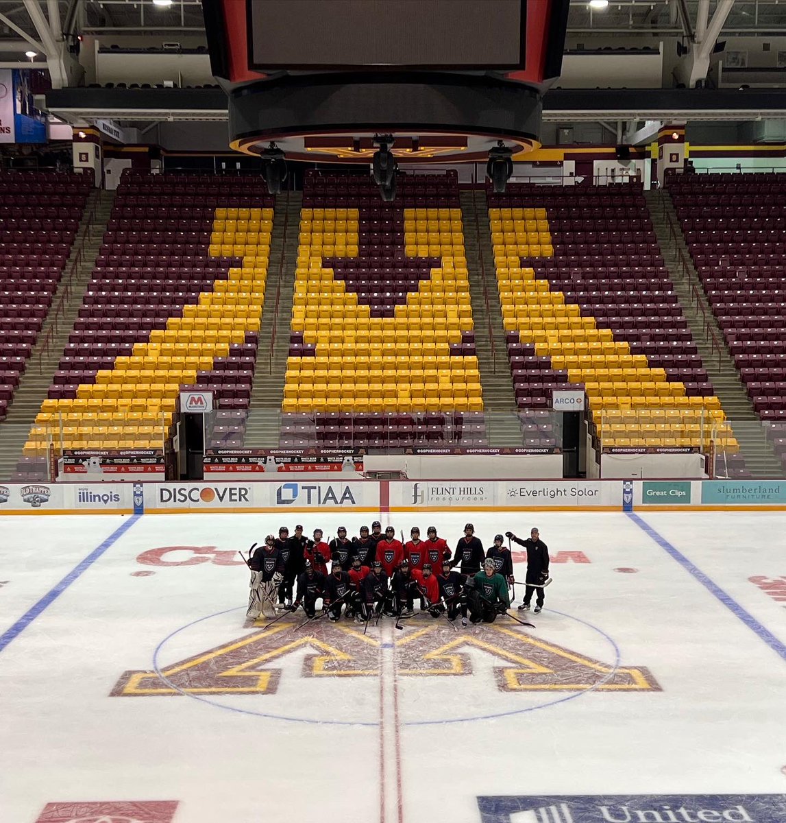BKSelectsboys's tweet photo. The 16’s had their pregame skate this morning at Mariucci Arena 🔥🔥🔥 Big thanks to the University of Minnesota and the Gophers Hockey staff for hosting the boys!! #goldengophers #bkselects https://t.co/QT8tlJ6qtU