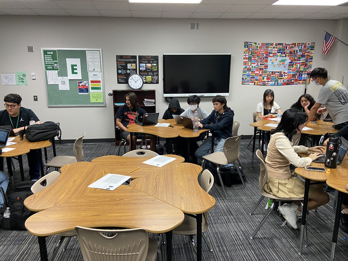 Our Acadec kids are always working hard!🖤💚