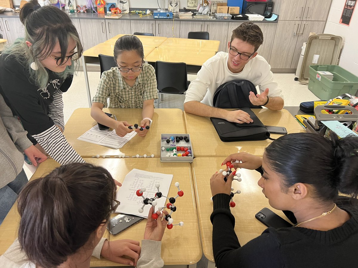 Ms_Sattin's tweet photo. Let’s spice up biochemistry!  
My #SBI4U students used molecular model kits to explore polymerization reactions. Today we focused on carbs!! Monosaccharides -> disaccharides
@spartannation_ https://t.co/scnHZj9Cex