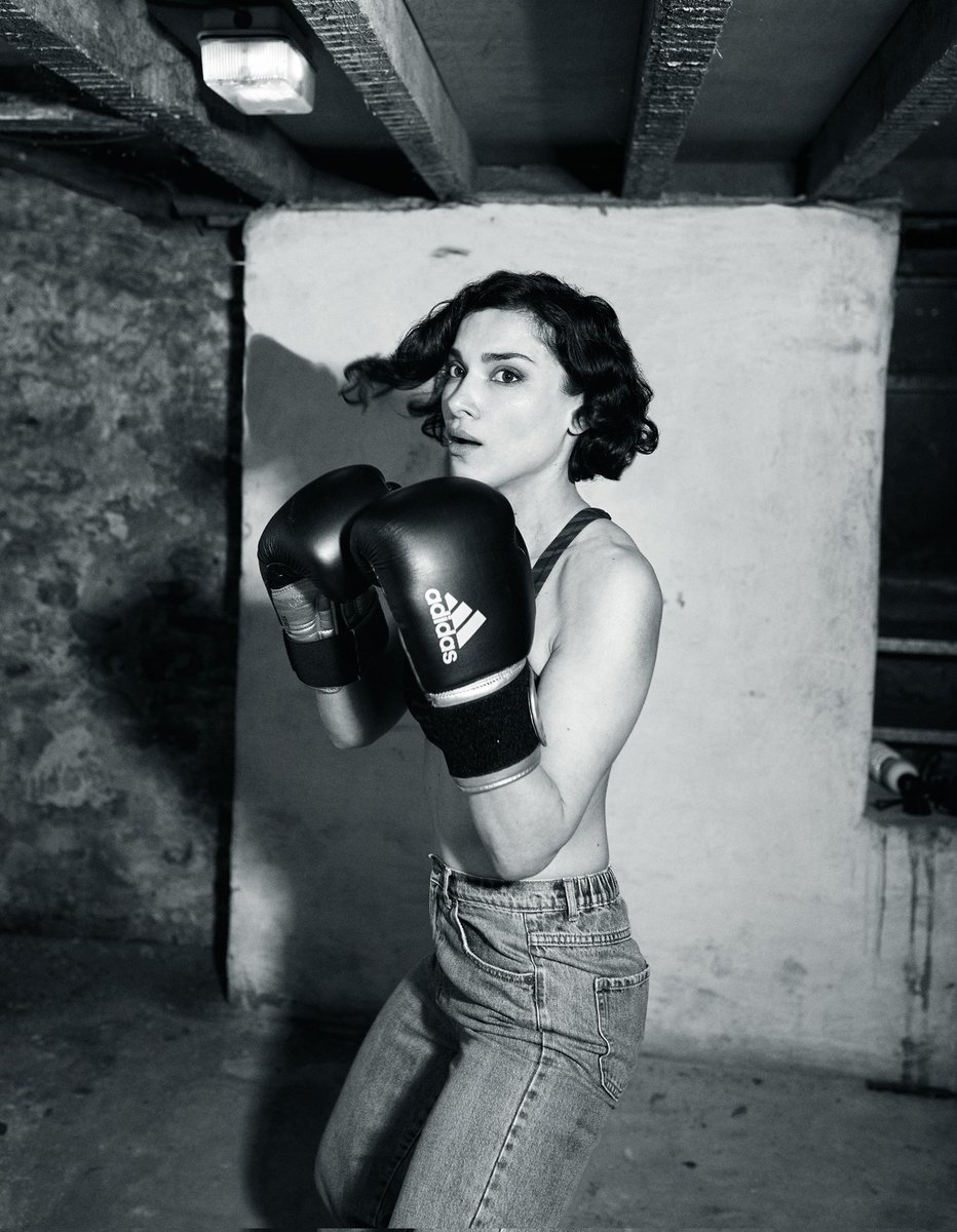 Amber Rose Revah tweet media
