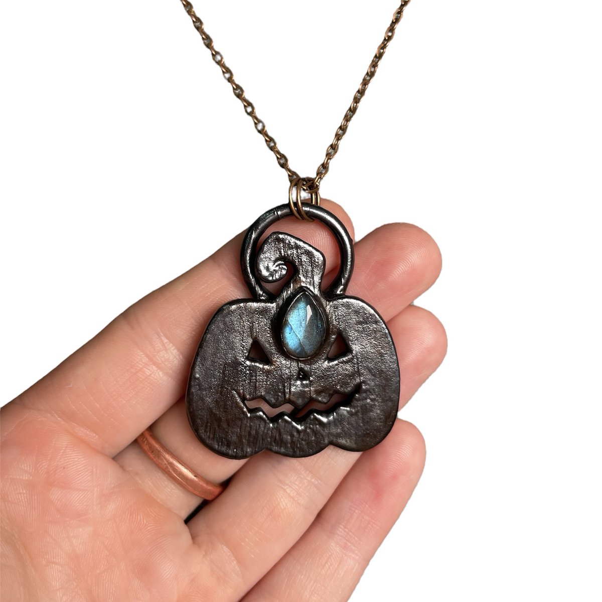 Copperashes's tweet photo. Some spooky crystal jewelry just hit the shop!! Hurry and get your favorites before they’re gone! 

https://t.co/vDOWIRZqOM

#copperashes #halloween https://t.co/PpZKUpT0tF