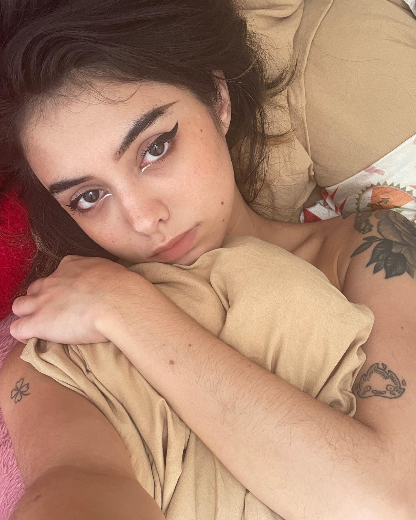 Shea Briar on X: 🔥🍀🌹im smiling i swear t.coghVR06to4A  X