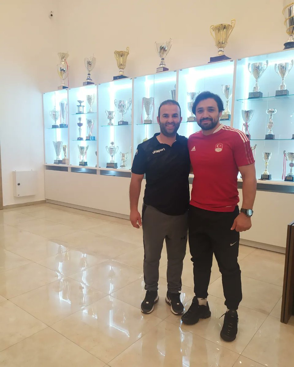 yunusblkbas's tweet photo. Şampiyon kardeşlerimizi Ankara da hep  birlikte karşılama sevincini  yaşadık 🥇🥇🥇🥇🥇🇹🇷🇹🇷🇹🇷 https://t.co/ScnqAYGINJ