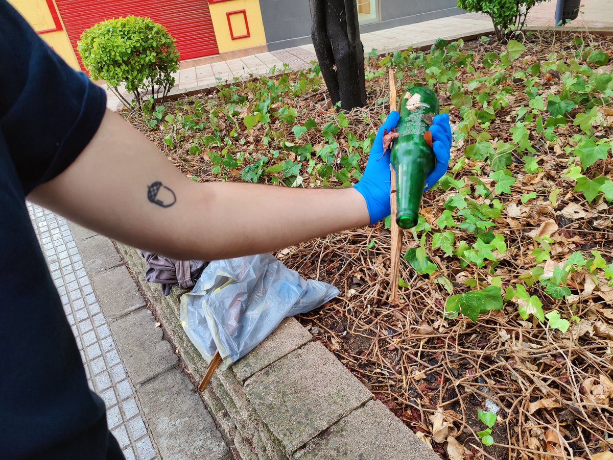 AchoBadajoz's tweet photo. 🟢 LIMPIAMOS LAS CALLES DE BADAJOZ 🟢

Hemos estado recogiendo basura por La Paz-Valdepasillas 👇🏽

¡Queremos calles limpias! 🙏🏼 https://t.co/2ccp5PeLew