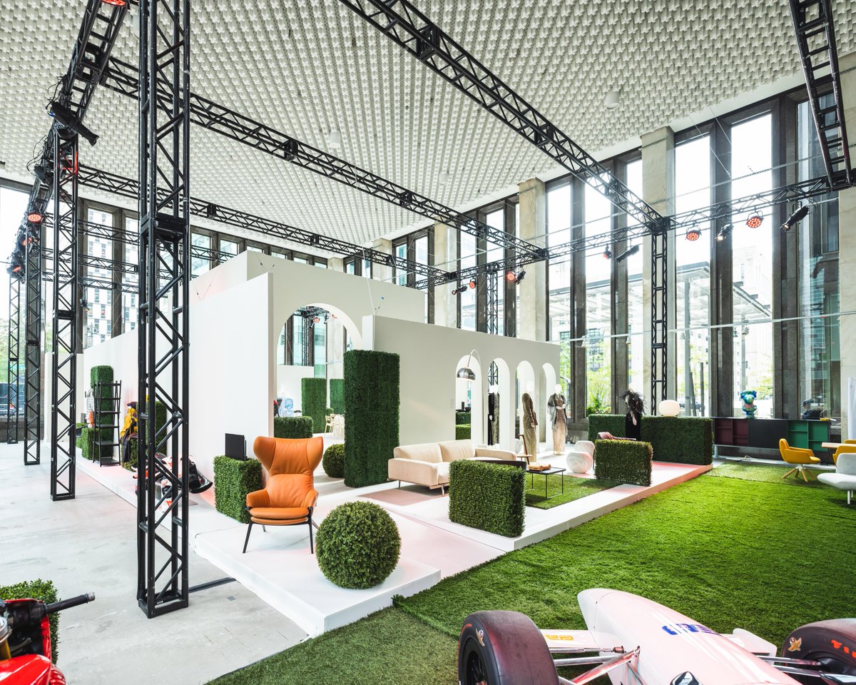 BedrockDetroit's tweet photo. In partnership with @designcoredet, @italyindetroit is participating in #DetroitMonthofDesign with "Love IT Detroit". Located at 1001 Woodward, this installation explores the works of influential Italian and Detroit leaders of industry. 

For more info: https://t.co/2XP3UBJzki https://t.co/H5pWw2WL1p