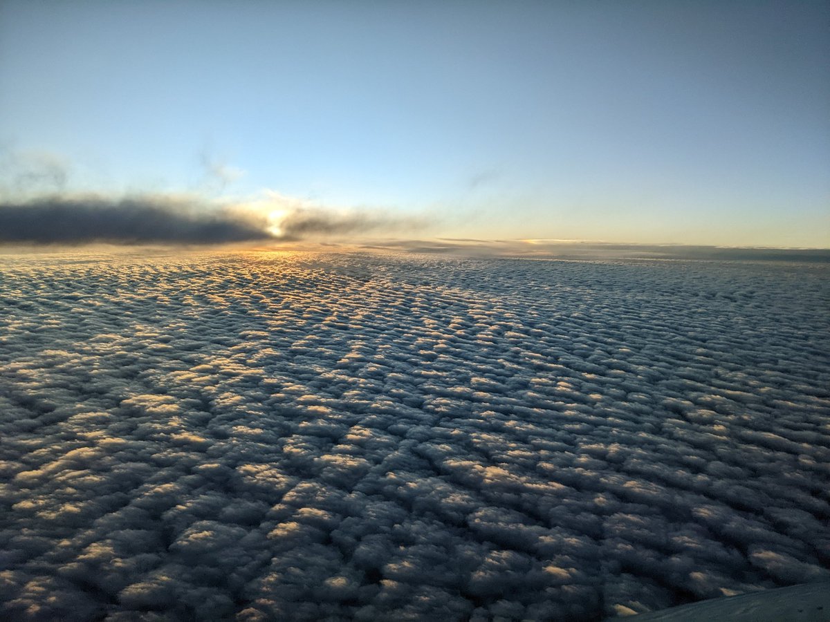 belowmda's tweet photo. On approach to Brisbane. https://t.co/j9LoWQELFI