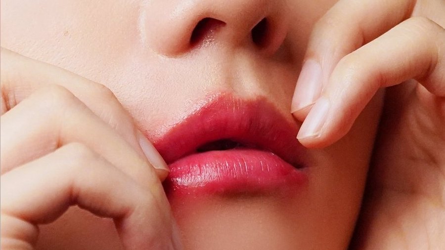 EriKy00ng's tweet photo. عاشقم من عطش جان تو را می‌خواهم
بوسه از آن لب و دندان تو را می‌خواهم
BAEKHYUN 143
#BAEKHYUN #백현
@weareoneEXO 
@B_hundred_Hyun 
@layzhang https://t.co/v8pDz5alTv